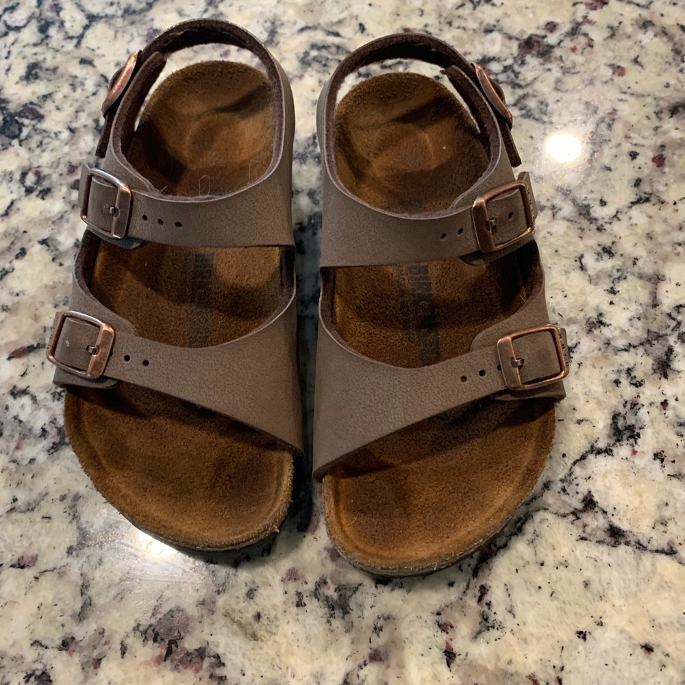 Toddler Birkenstock’s guc